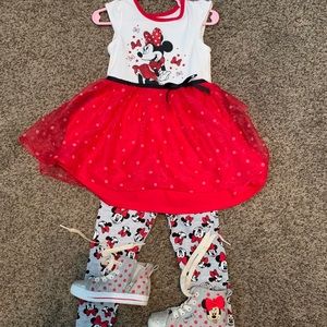 Disney’s Minnie Mouse out fit